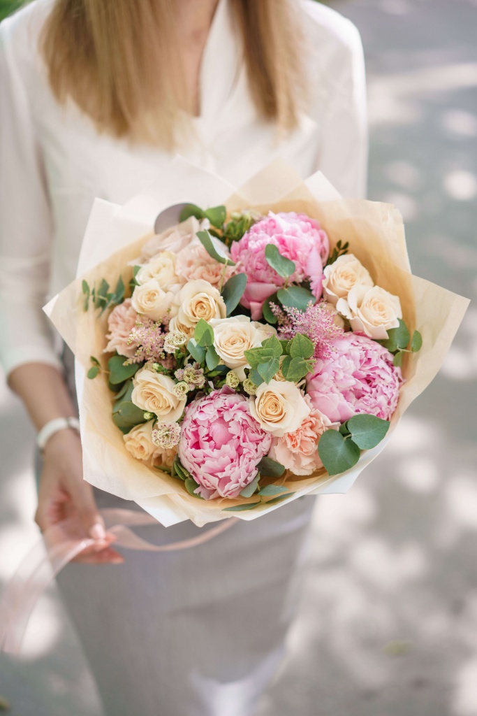 Тут эта картинка/catalog/rozy-i-piony/